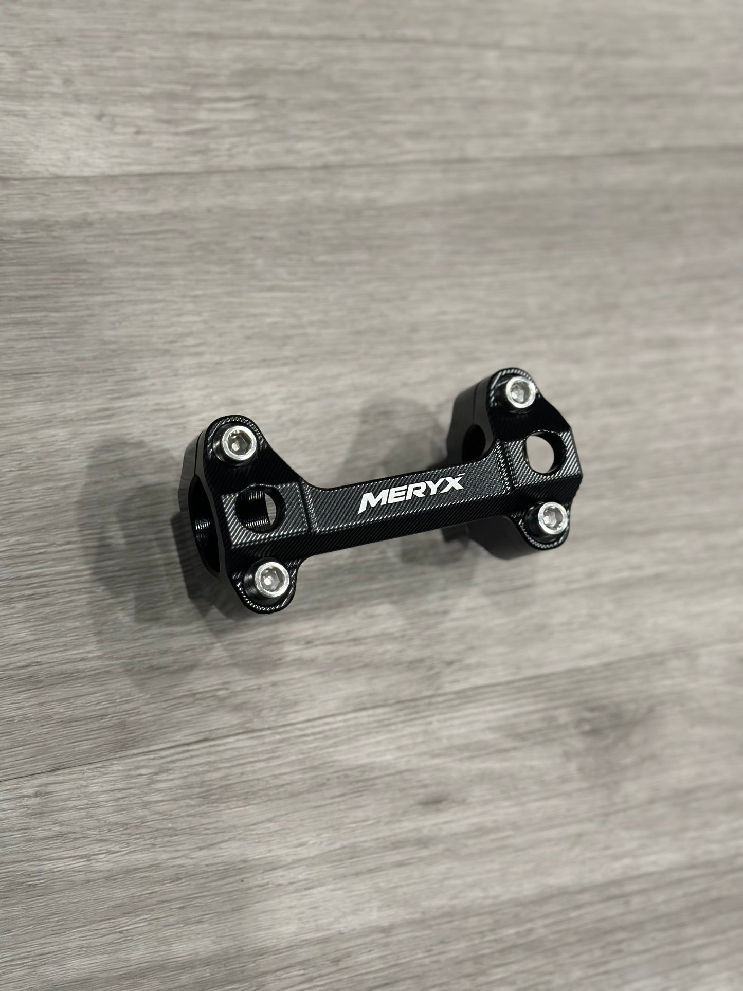Ultra Bee Bar Mount