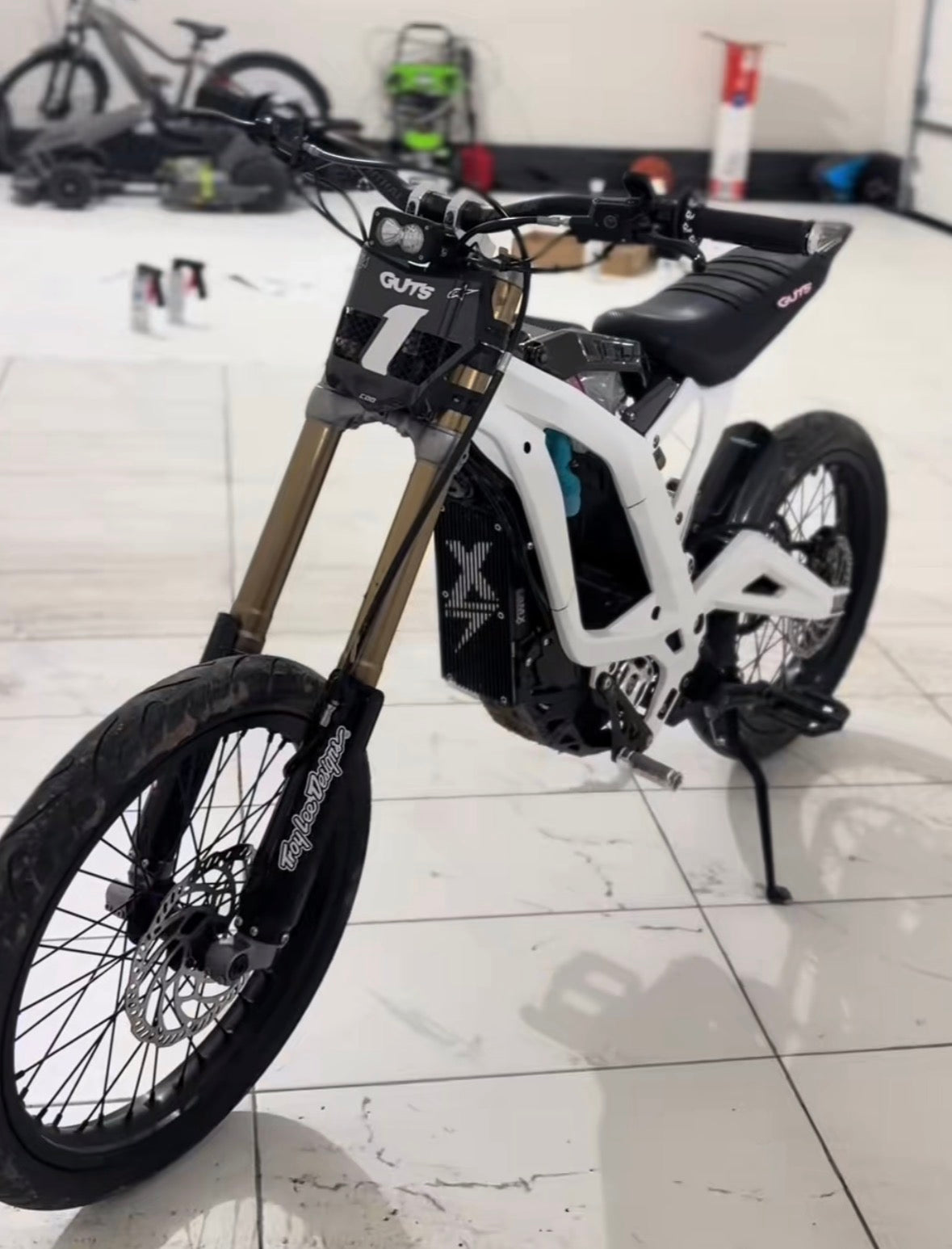 𝗦𝗨𝗥𝗥𝗢𝗡 𝗟𝗕𝗫/𝗟𝗕𝗦 𝗖𝗢𝗔𝗧𝗘𝗗 𝗙𝗥𝗔𝗠𝗘 𝗚𝗨𝗔𝗥𝗗𝗦