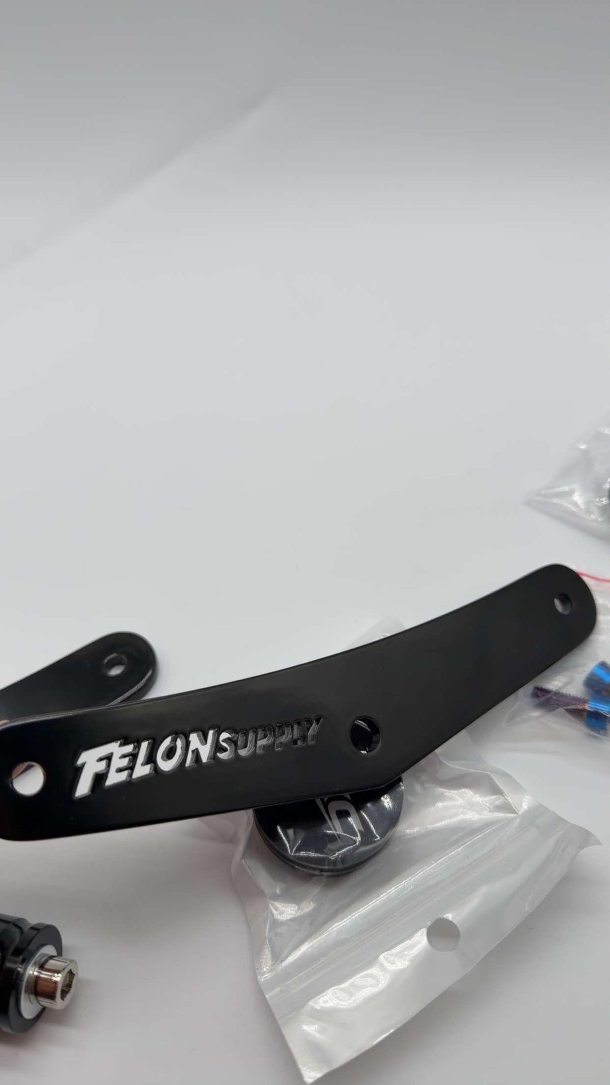 Felon Supply Yozma Foot Lock