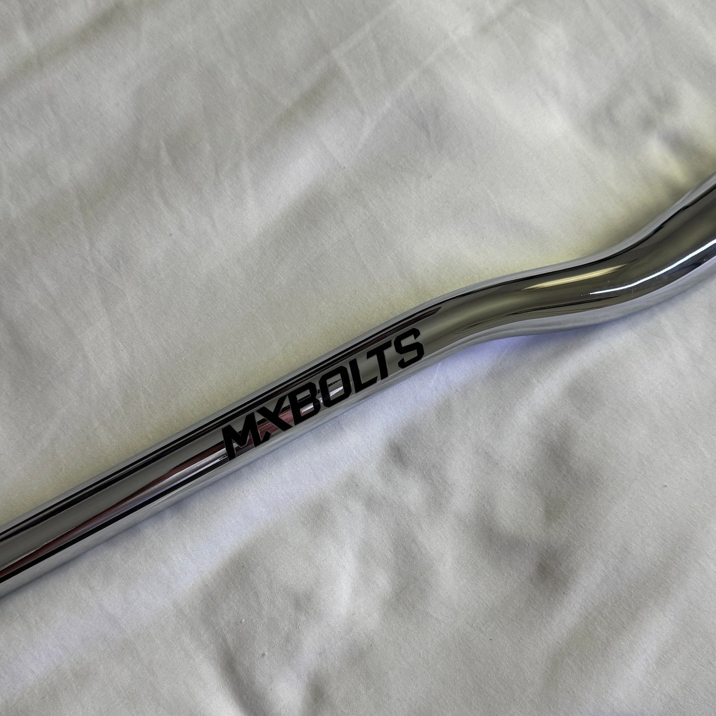 MXBOLTS Chrome Handlebar (31.8mm) (COLLECTIVE)
