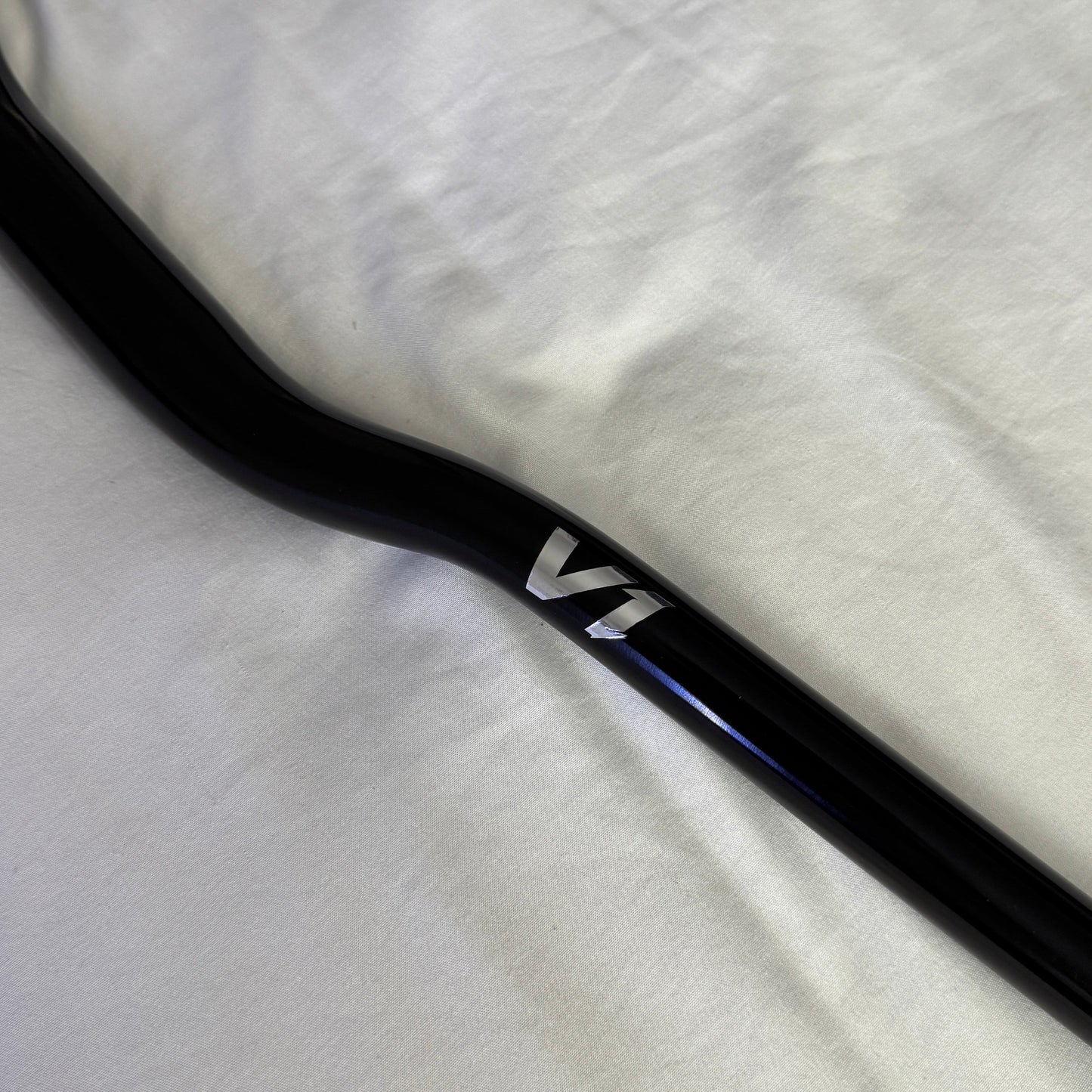 MXBOLTS Gloss Black Handlebar (31.8mm) (COLLECTIVE)