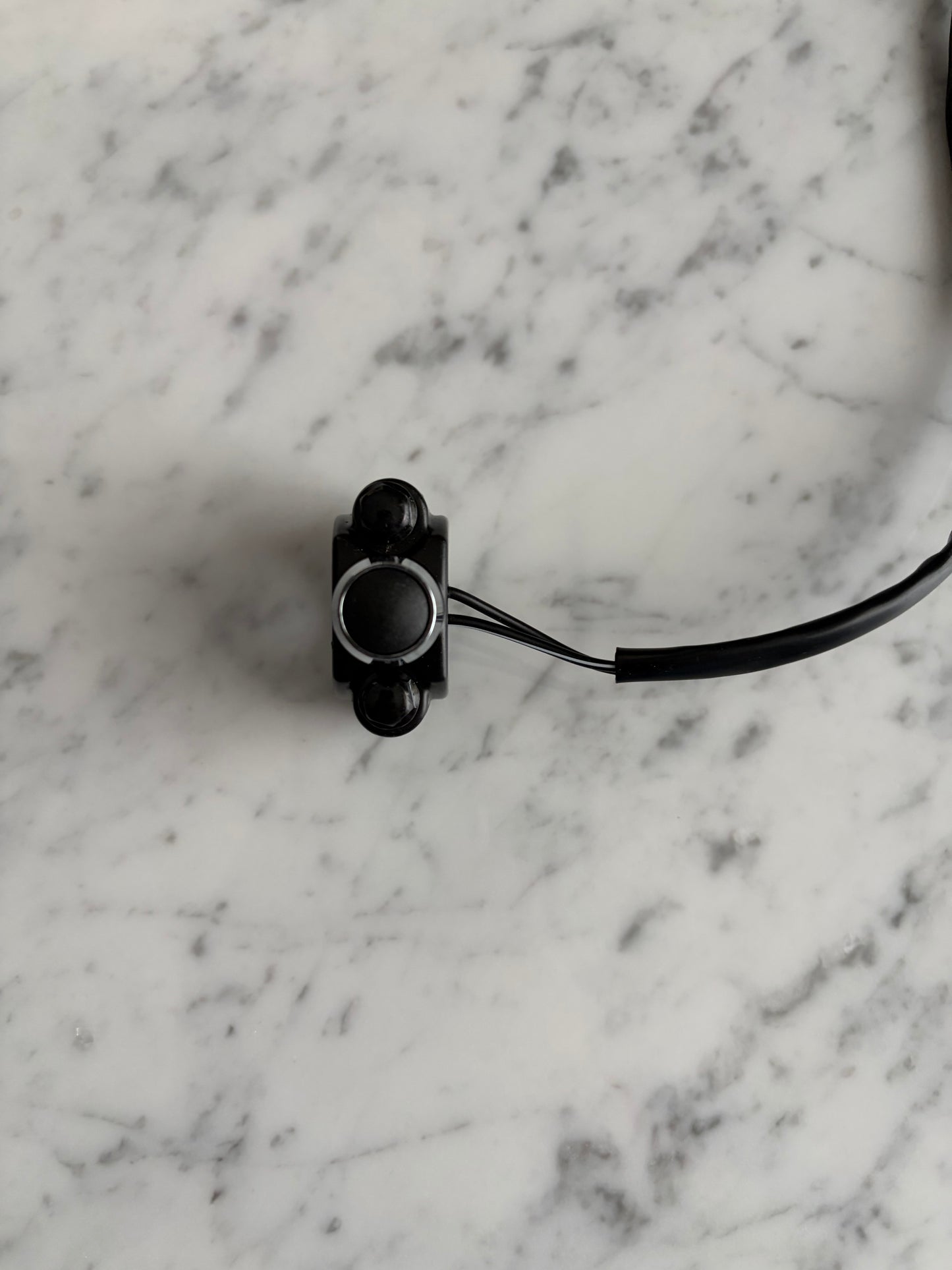 Battery powered horn [comes with a switch] can fit any bike. ( 2 week pre order